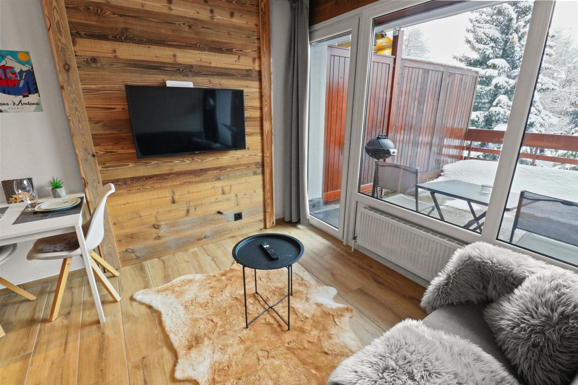 Joli Studio Avec Parking Gratuit Crans-Montana Exterior photo
